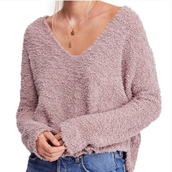Sz L - Pink Lily Lavender Sweater