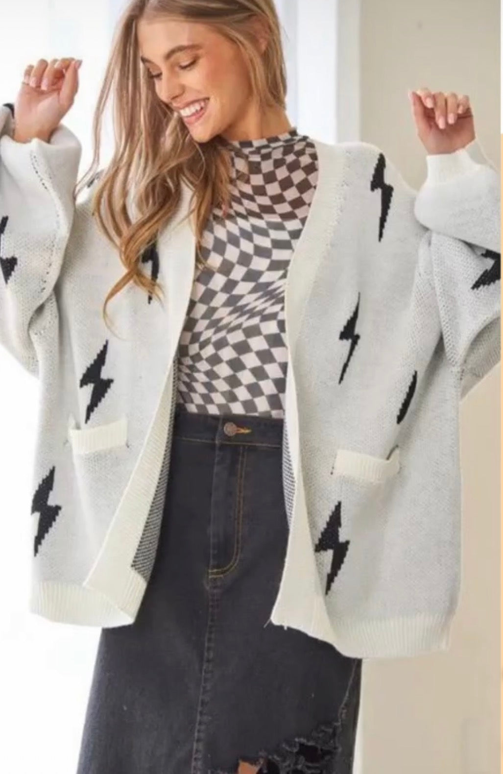 Sz XXL - Davi & Dani Bolt Sweater