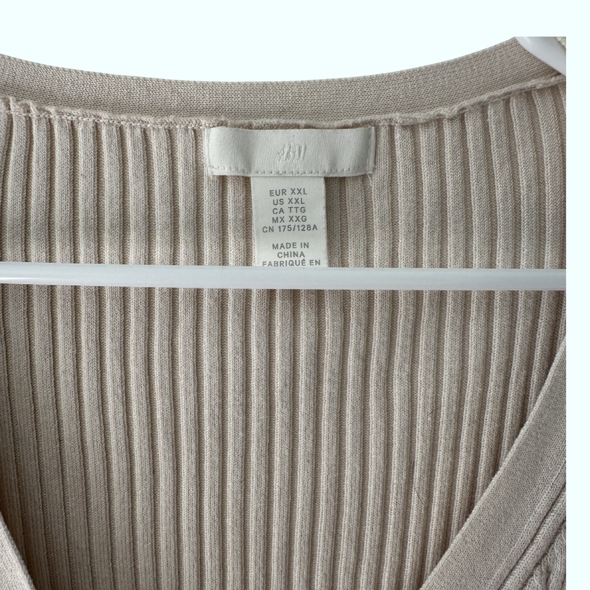 Sz XXL - H&M Button Sweater