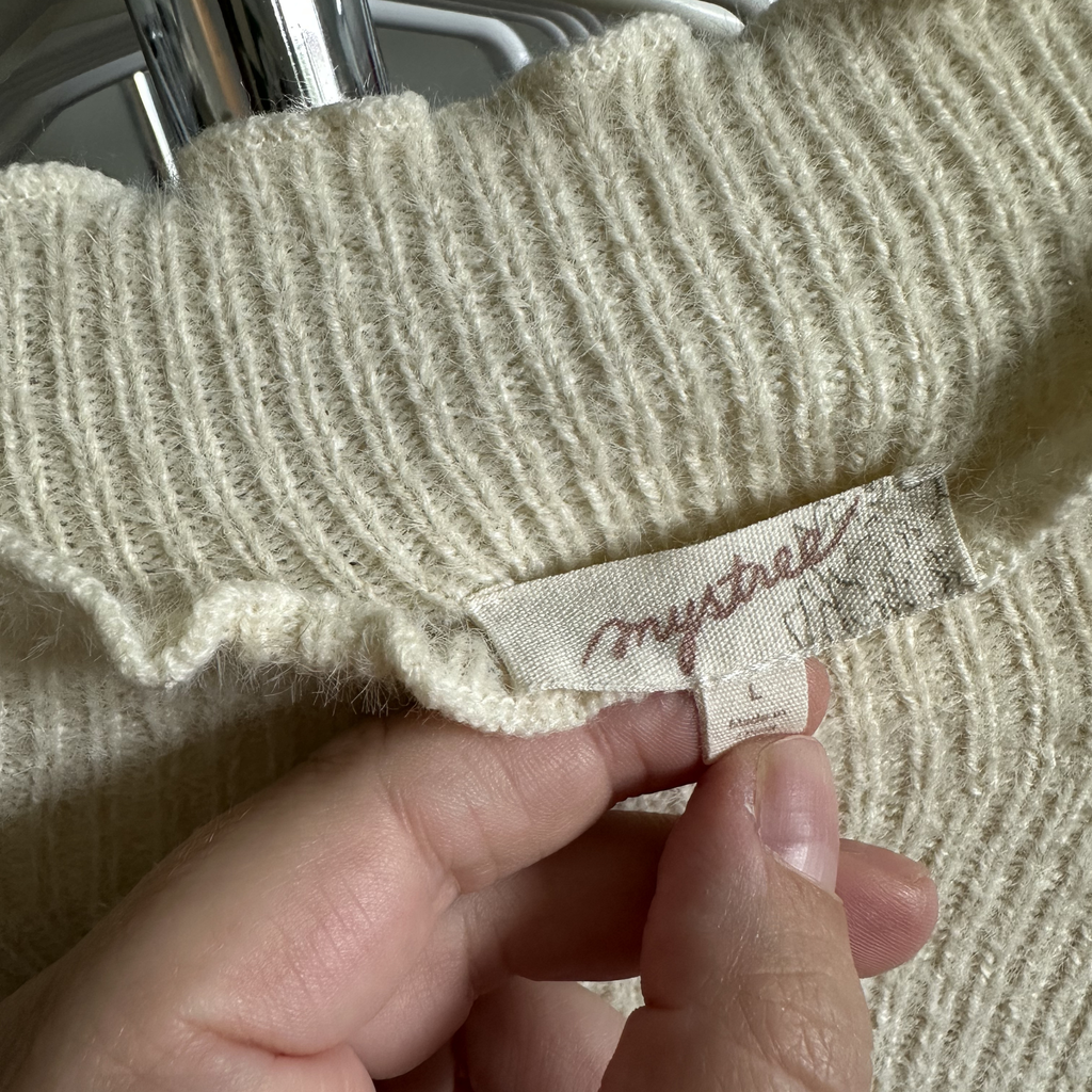 Sz L - Mystree Sweater