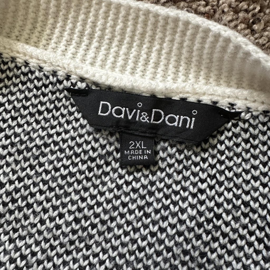 Sz XXL - Davi & Dani Bolt Sweater