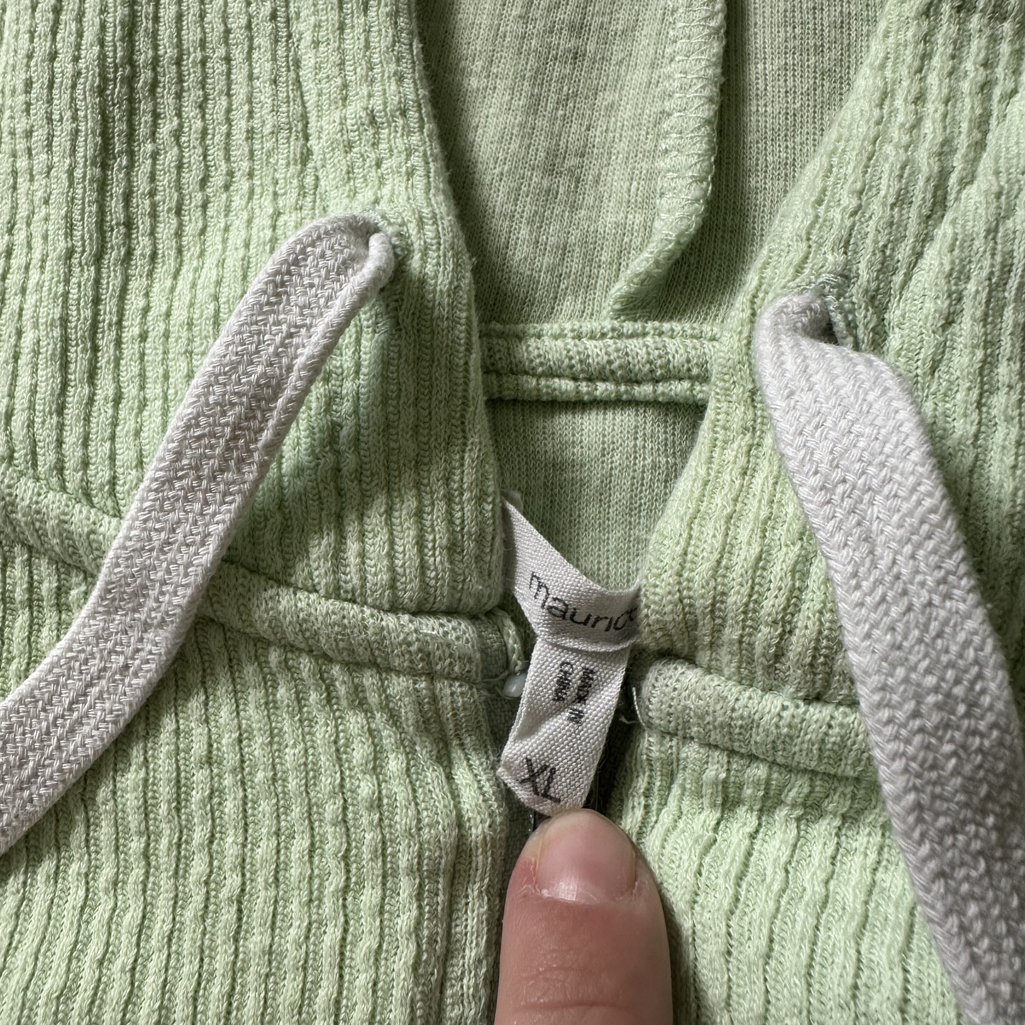 Sz XL - Maurice’s Light Quarter Zip