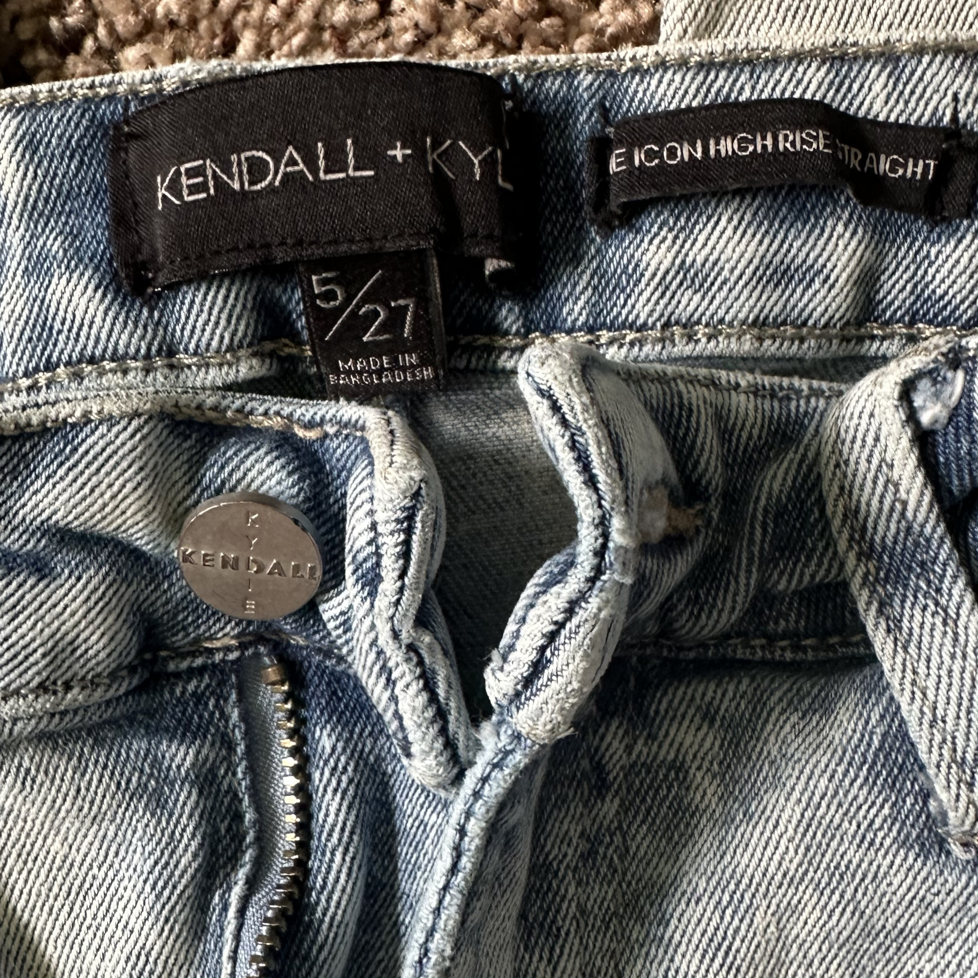 Sz 5 - Kendall + Kylie Jeans